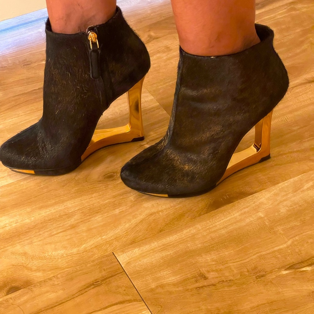 BGMAXAZRIA  Calf Skin AnkleBooties-6-1/2-Rose Gold